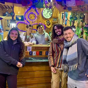 Yog Hostel- Rooftop Yoga & Backpacker Social In Thamel, Kathamndu 加德满都